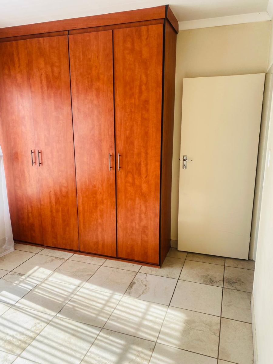To Let 2 Bedroom Property for Rent in Waterval East North West